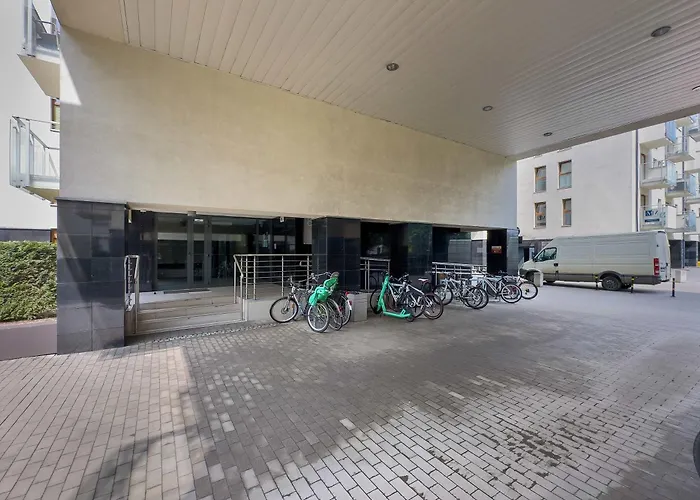 Cozy With Garage Access By Renters