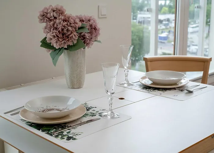 Apartment Cozy With Garage Access By Renters *